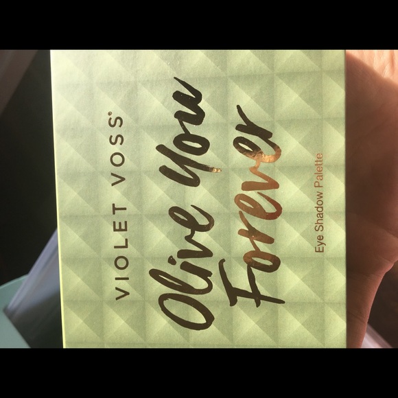 Violet Voss brand new eyeshadow pallet - Picture 2 of 2